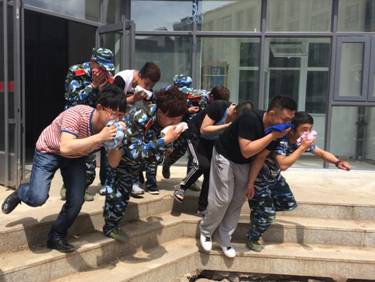 工商管理学院举行消防逃生演练活动报道图片-1